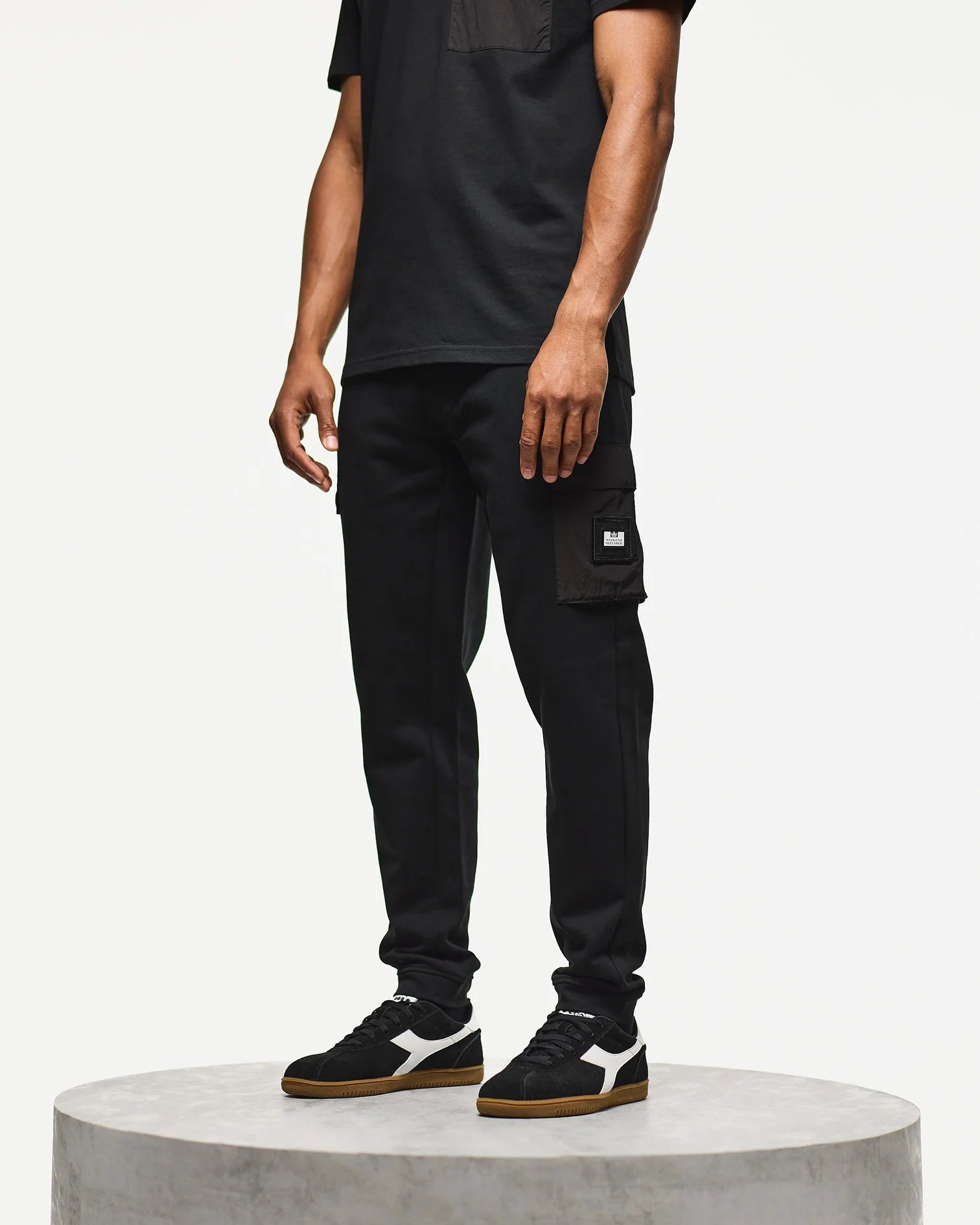 Pantaloni jogger Lippi Weekend Offender black