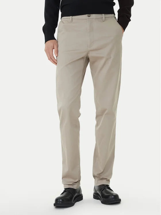 Pantaloni slim fit Calvin Klein